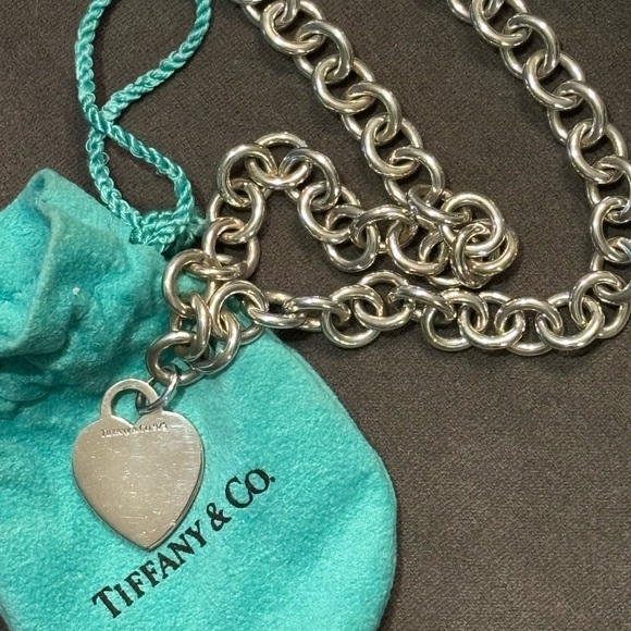 Tiffany & Co Sterling Silver Chain Necklace with Heart Pendant - Picture 1 of 16
